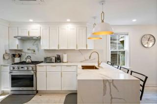 Coastal Grand Koz Steps to Beach Ocean View - 9