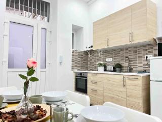Cozy & Modern 2min from Synague - 6