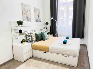 Cozy & Modern 2min from Synague - 0