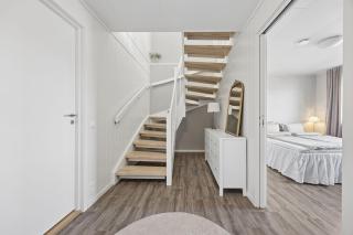 Modern terraced house with fjord view centrally located in Alta - 3