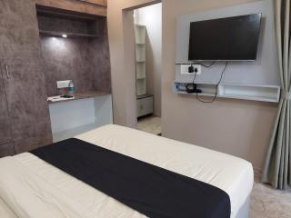 FabHotels Maplewood - 7