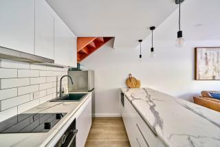 Modern, Central Apartment Footsteps to Salamanca - 7