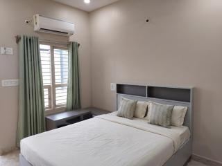 FabHotels Maplewood - 5