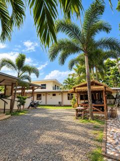 Zareenah Tourist Inn - 0