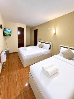 Zareenah Tourist Inn - 1