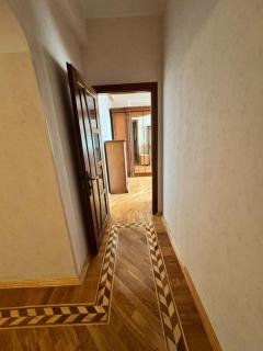 2 bedroom apartment near downtown - 8