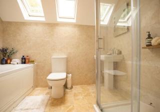 Large country house in the green belt, indoor hot tub, pool, for 12 - 3
