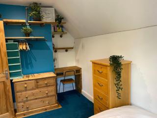 Large country house in the green belt, indoor hot tub, pool, for 12 - 4