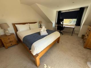 Large country house in the green belt, indoor hot tub, pool, for 12 - 8