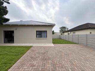 Yellowwood Villas - 1