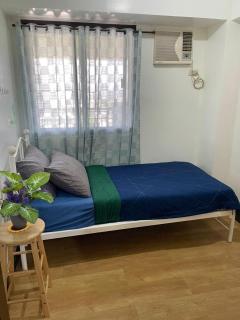 Chill Sip Stay Cozy 2BR with View in Taguig - 9