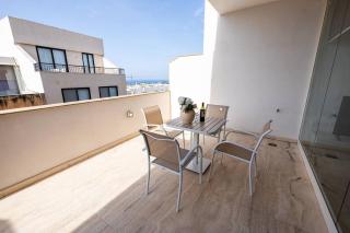 2-Bed PH Private Rooftop JacuzziSea Views - 9