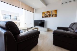 2-Bed PH Private Rooftop JacuzziSea Views - 6