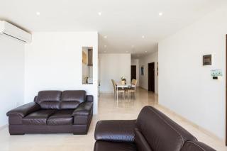 2-Bed PH Private Rooftop JacuzziSea Views - 3