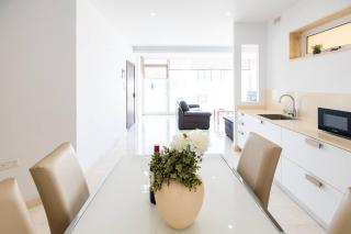 2-Bed PH Private Rooftop JacuzziSea Views - 2