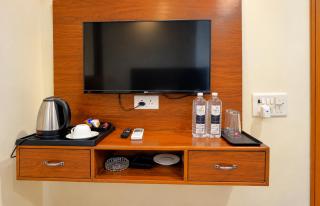 The Ora Hotel - 9
