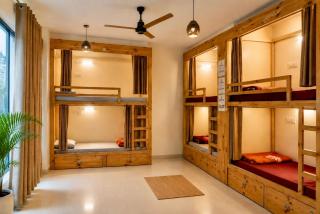 Solo Nari Backpackers Rishikesh - 4