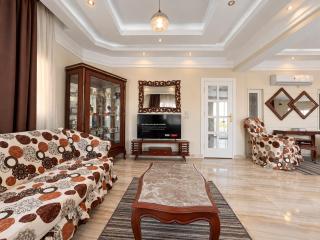 Luxurious Roof Top Apartment, Hanna's Home - 0