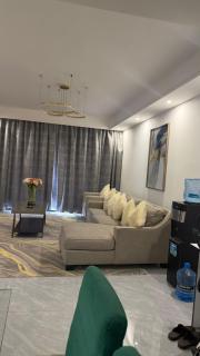 3 bedroom on riverside one - 3