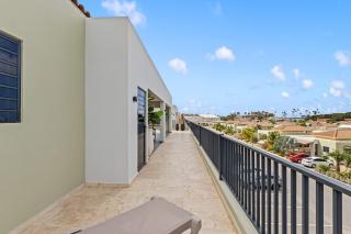 Penthouse Kas di Barbulete, Mambo Beach & Sea View - 1