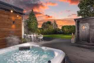 Meadow Retreat - 0