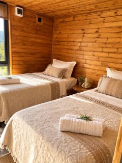 Katskhi Cottage 5 Min to Katskhi Pillar, Private Patio with Pizza Oven - 1