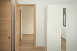 Private Terrace & Jacuzzi & Sleeps Six - 8
