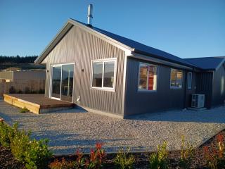 Skiwi - Wanaka Holiday Home - 0