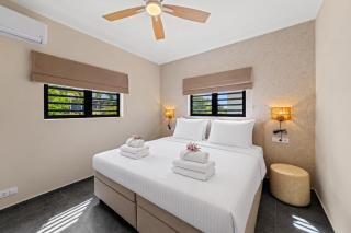 Penthouse Kas di Blenchi, Mambo Beach & Sea View - 8