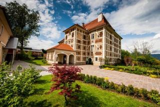 Beautiful Country Holiday Home for up to 16 Guests - 9