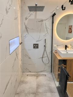 Design-Studio mit Wellness-Bad & Smart Access -  - 6