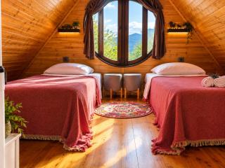 Katskhi Cottage 5 Min to Katskhi Pillar, Private Patio with Pizza Oven - 3