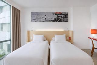 HARRIS Hotel Pontianak - 0