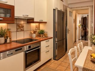 Spacious Double room in the Center of Athens - 2