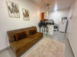 Aptos com 1 quarto, próximo a praia de Taperpuã, com 'àrea de churrasco compartilhada. - 1