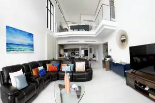 Penthouse Luxury - 8