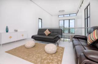 Penthouse Luxury - 4