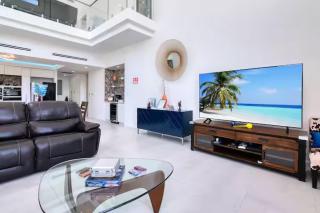 Penthouse Luxury - 5