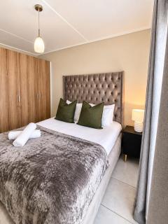 Hlubi at Lifestyle Estate with restaurant and work-station - 4