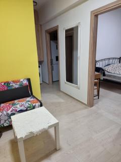Yellow Blossom Apartment by Ori - 1