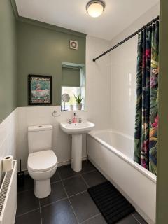 Lushlets City Centre house sleeps 35 - 8