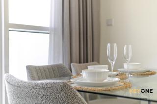 Carson Elegant Living in One Bedroom - 1
