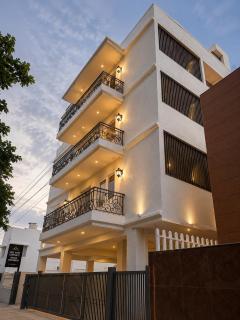 Hill View Suites - 8