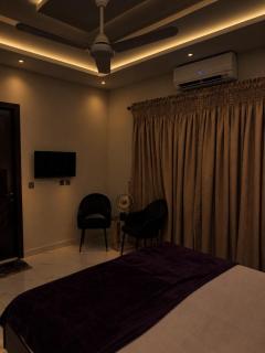 Luxe Retreat - 2