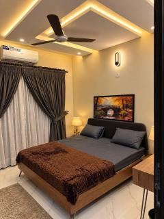 Luxe Retreat - 7