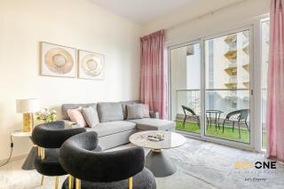 Viridis Living Chic and Spacious 1BR - 3