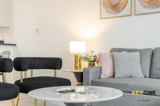Viridis Living Chic and Spacious 1BR - 1