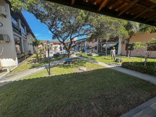 Flat com 1 quarto com ar split, sala e cozinha completa, No condomínio Portal do Atlântico a 100m praia de Taperapuã (Barraca do Gaúcho) , portaria 24hrs, piscina. - 2