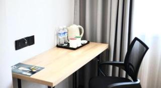 GreenTree Inn Huainan Tianjiaan District Wanda Plaza Express Hotel - 3