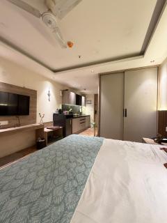 Avhi Stays - 2